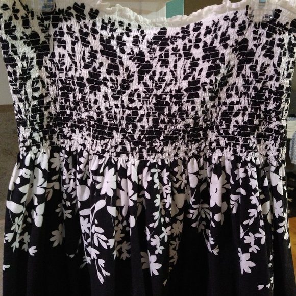 Strapless Summer Dress - Picture 2 of 3